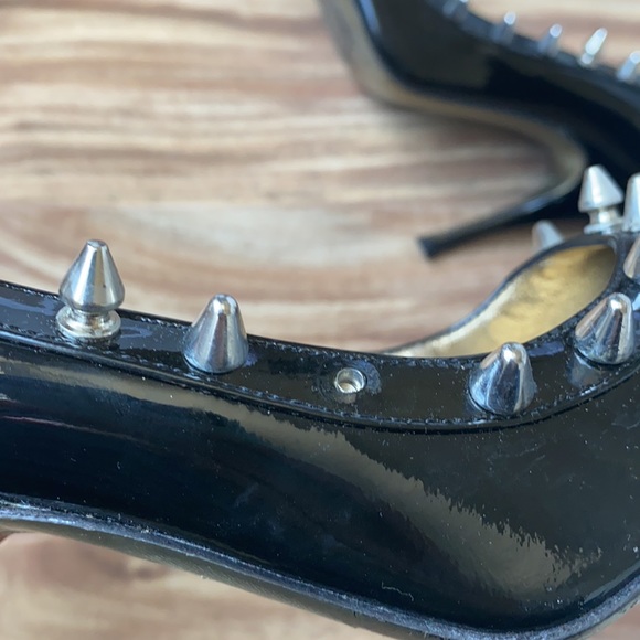 Y2K D&G Dolce & Gabbana Patent Leather Spiked Heels 40 - Picture 10 of 13